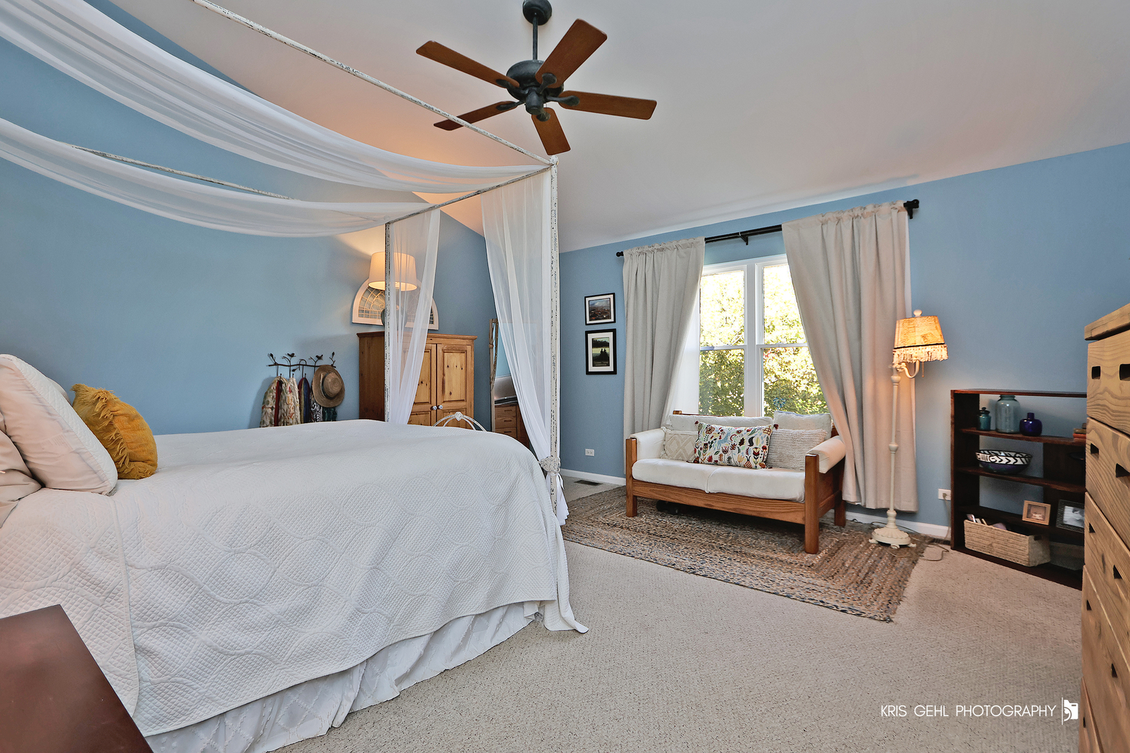 2726 Providence Lane, Lindenhurst, IL 60046