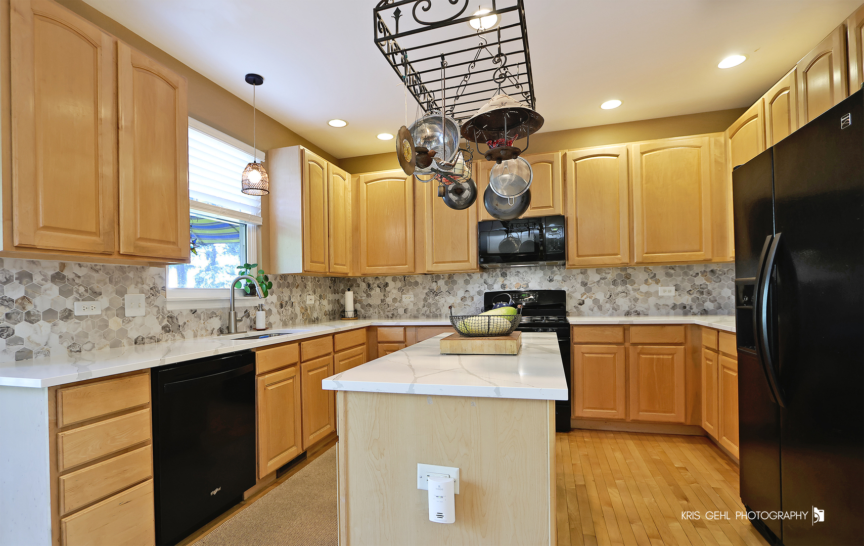 2726 Providence Lane, Lindenhurst, IL 60046