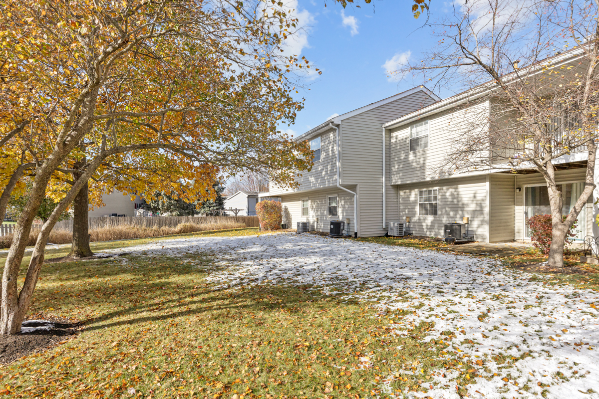 40 Victoria Lane #G, Streamwood, IL 60107