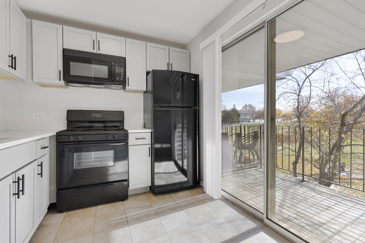 40 Victoria Lane #G, Streamwood, IL 60107