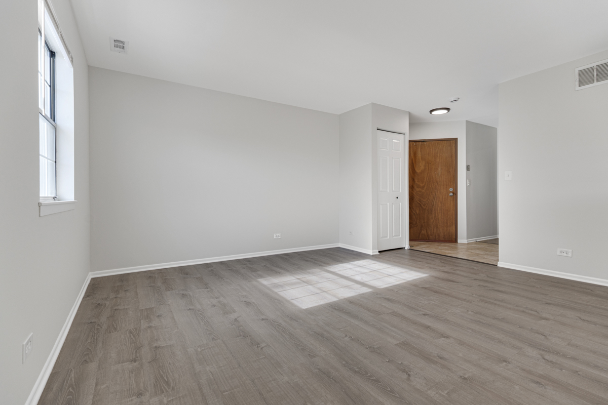 40 Victoria Lane #G, Streamwood, IL 60107