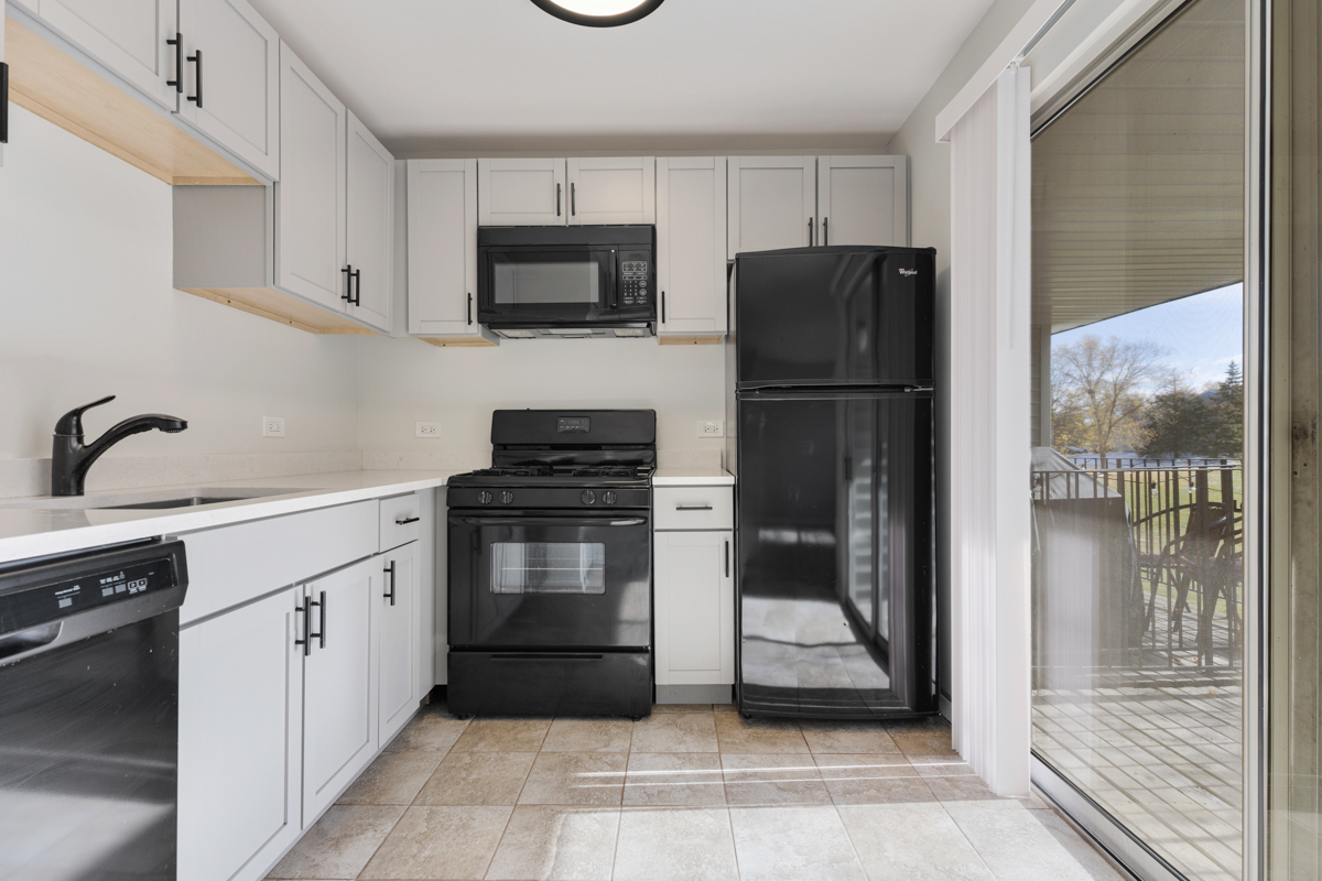 40 Victoria Lane #G, Streamwood, IL 60107