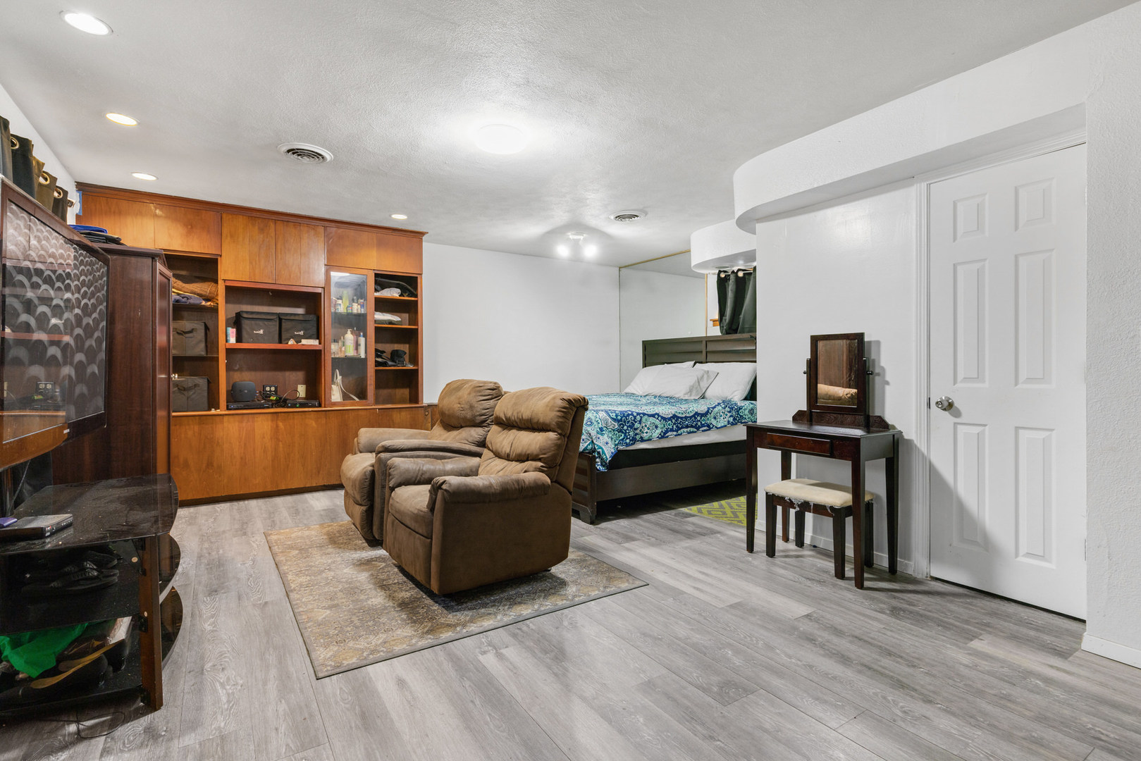 1207 Colorado Avenue, Joliet, IL 60435