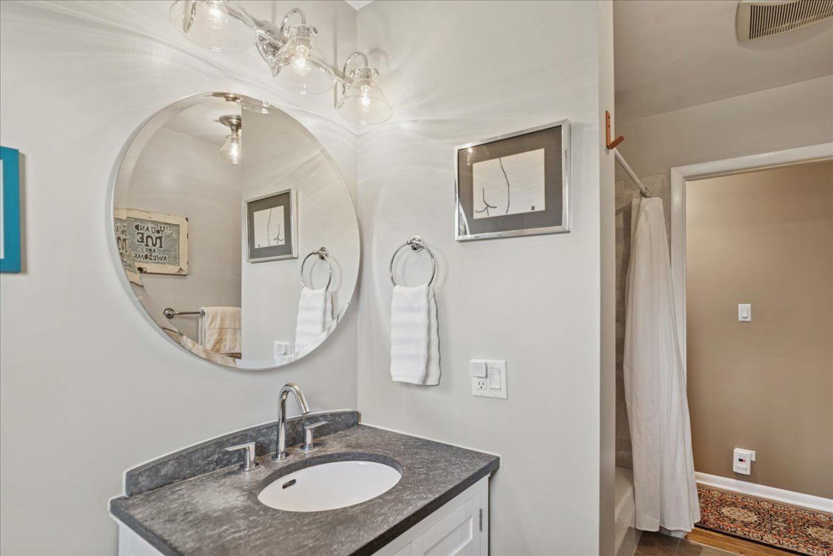 15342 W Clover Lane, Libertyville, IL 60048