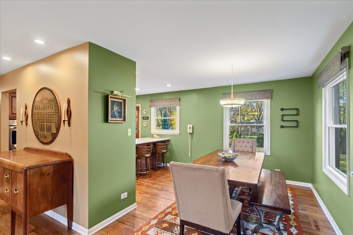 15342 W Clover Lane, Libertyville, IL 60048