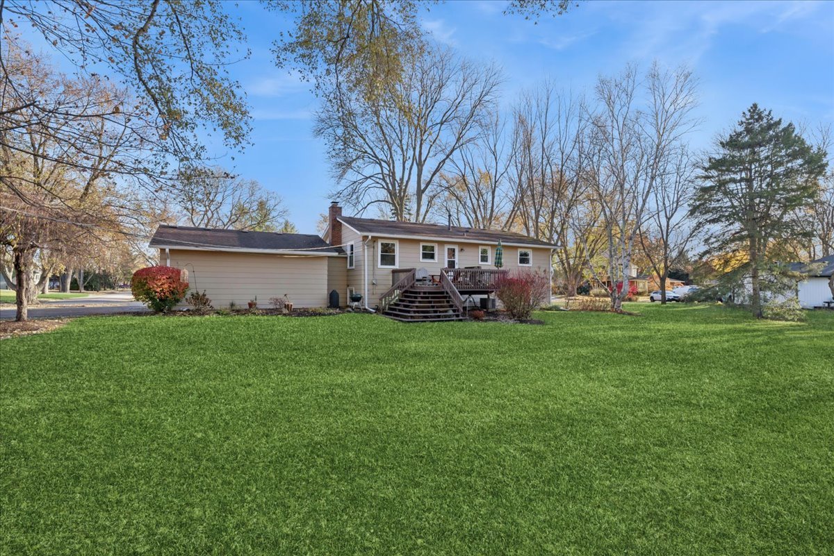 15342 W Clover Lane, Libertyville, IL 60048