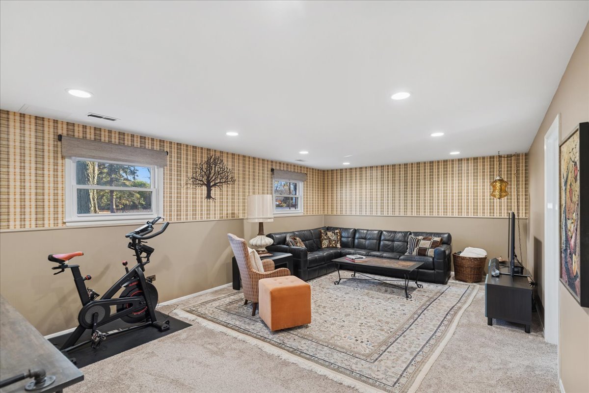 15342 W Clover Lane, Libertyville, IL 60048