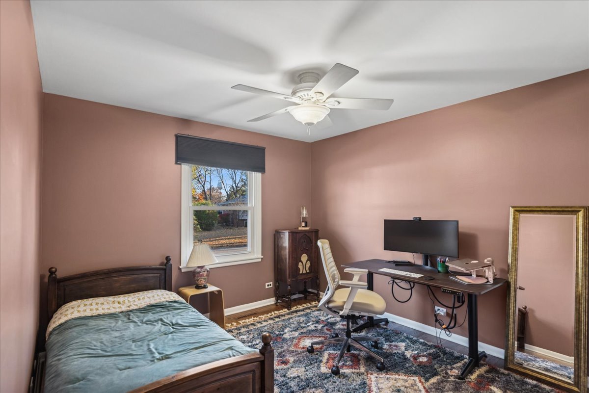 15342 W Clover Lane, Libertyville, IL 60048