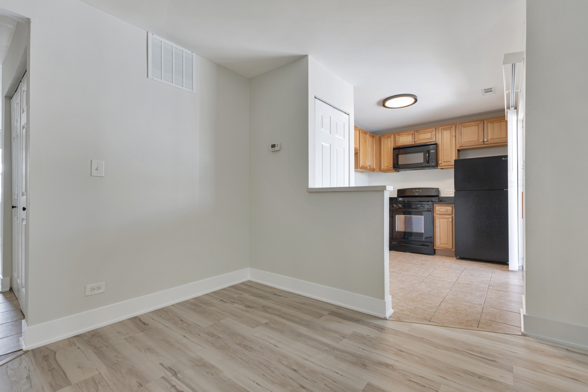 Streamwood, IL 60107