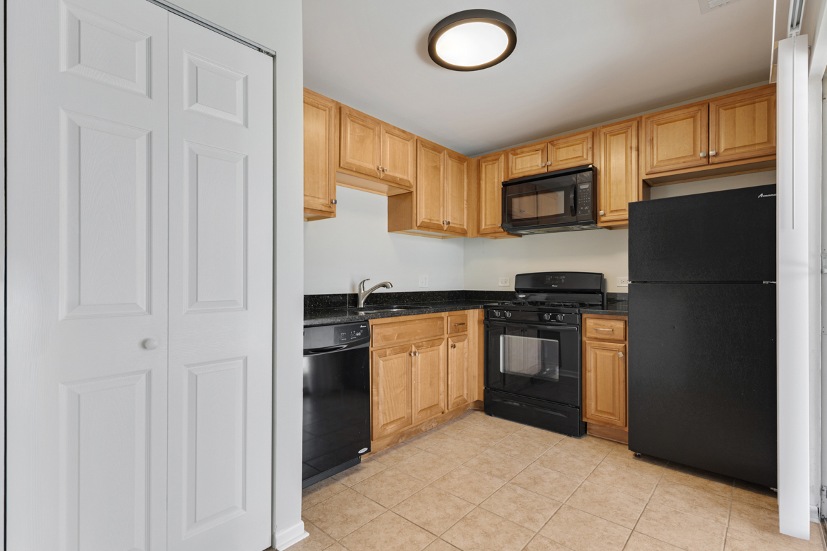 Streamwood, IL 60107