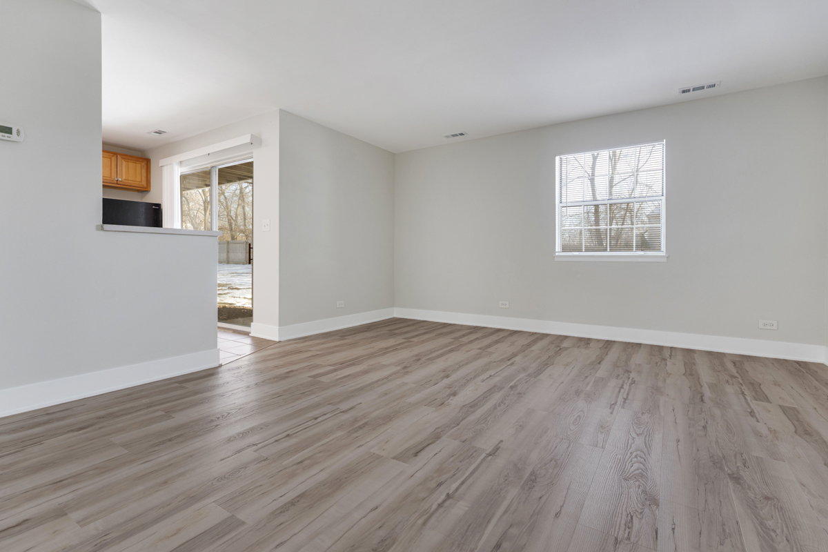 Streamwood, IL 60107