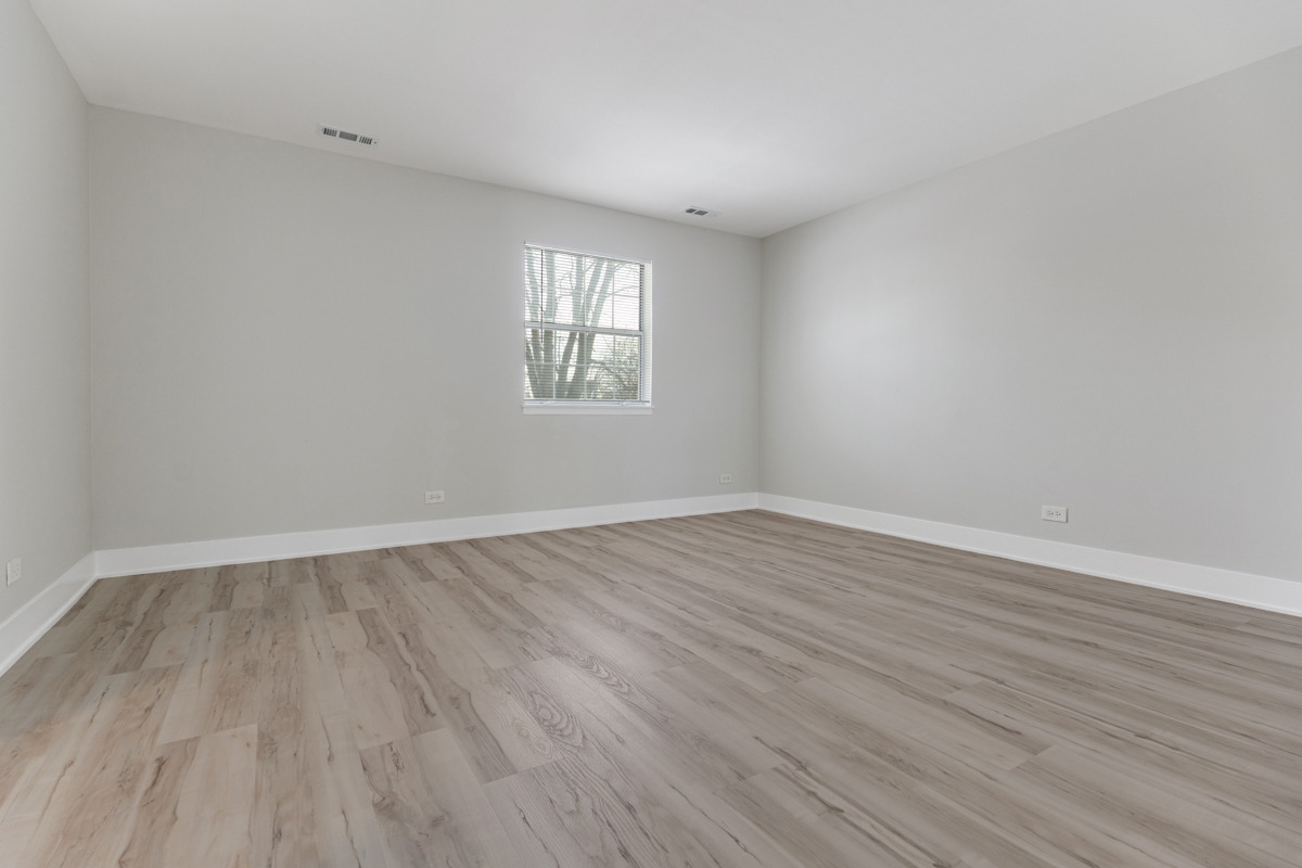 Streamwood, IL 60107