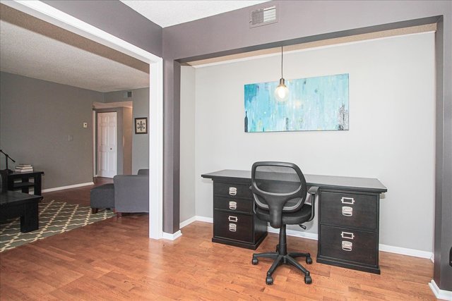 511 Aurora Avenue #416, Naperville, IL 60540