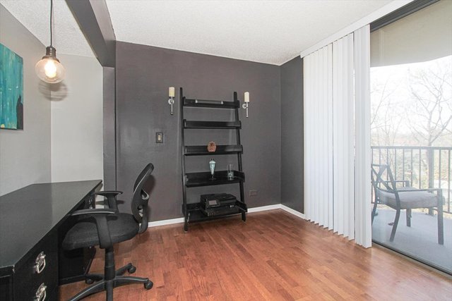 511 Aurora Avenue #416, Naperville, IL 60540