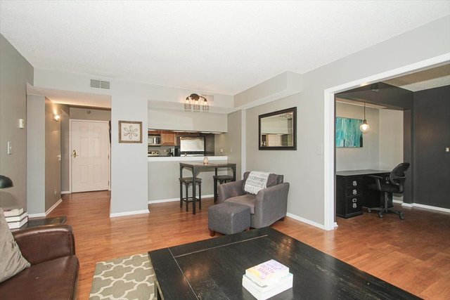 511 Aurora Avenue #416, Naperville, IL 60540