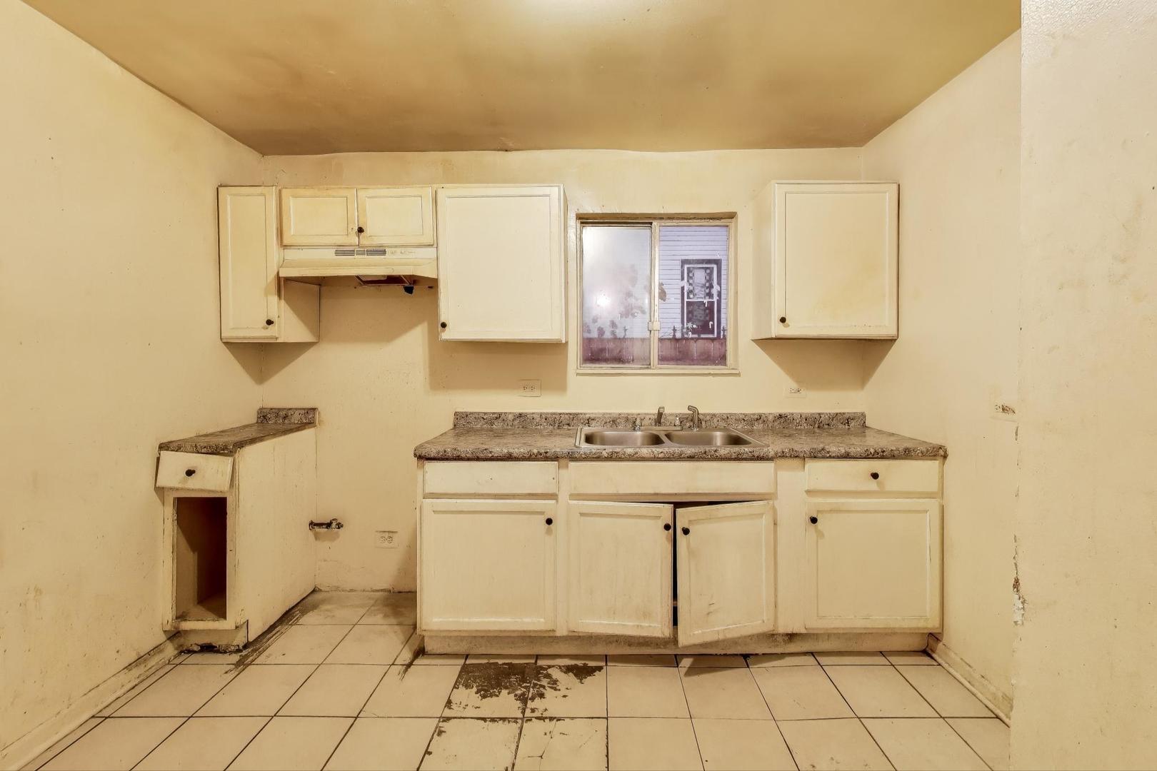 6733 S Throop Street, Chicago, IL 60636