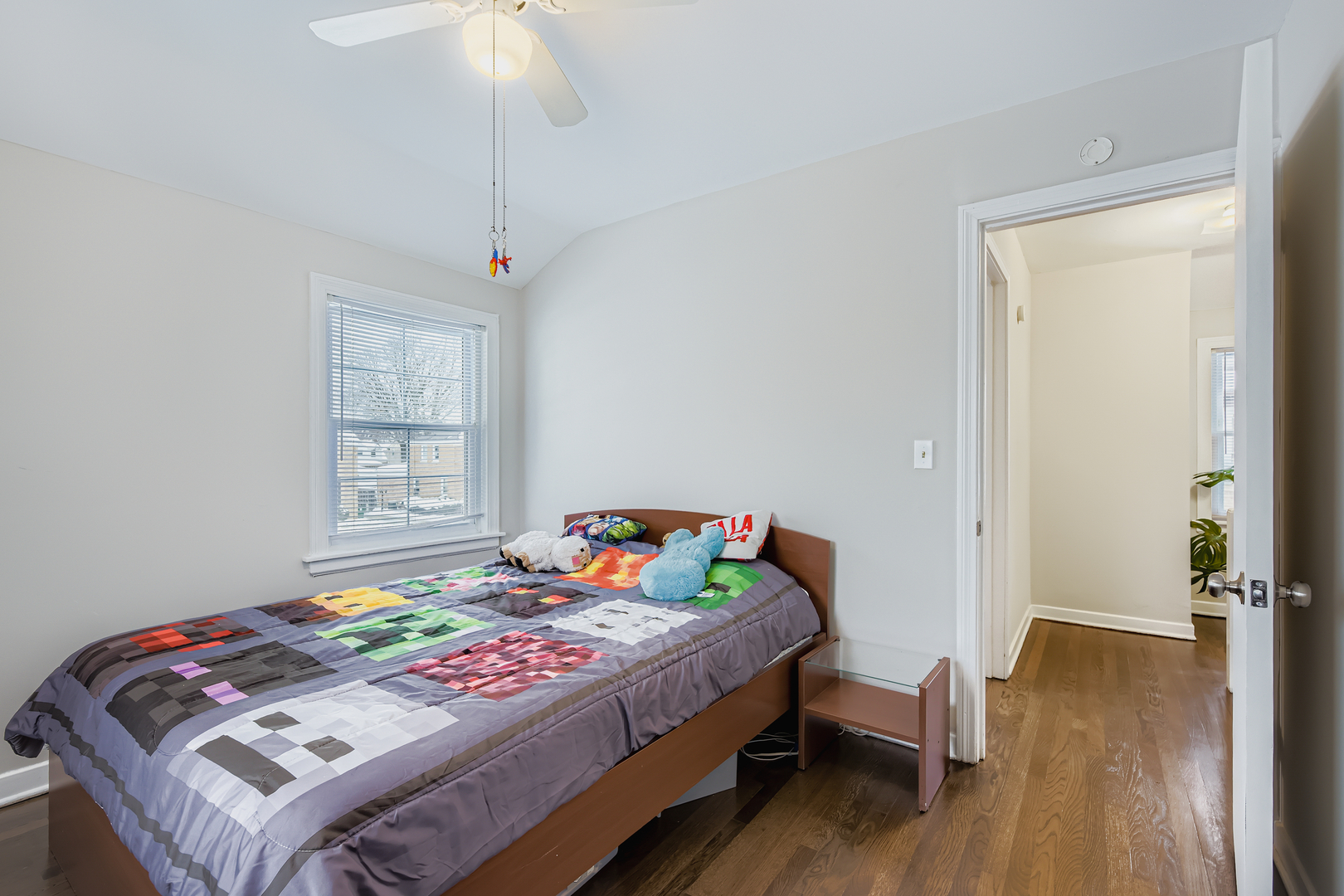 1433 Bristol Avenue, Westchester, IL 60154