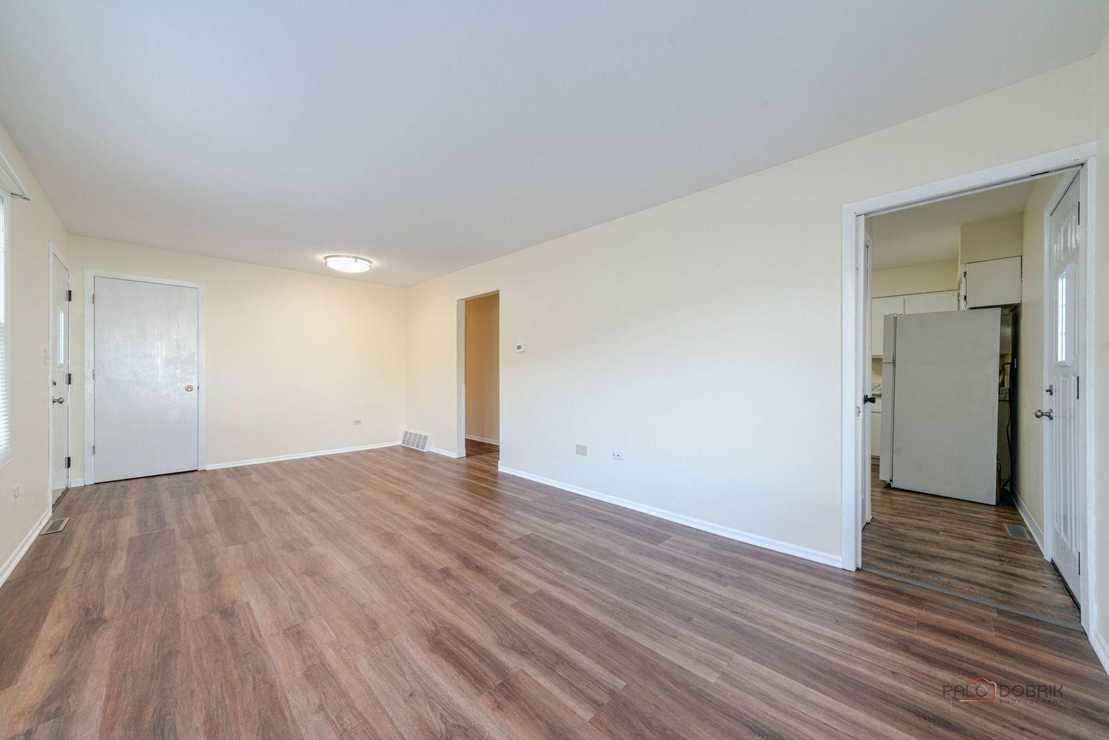 209 E Pineview Drive, Round Lake Park, IL 60073