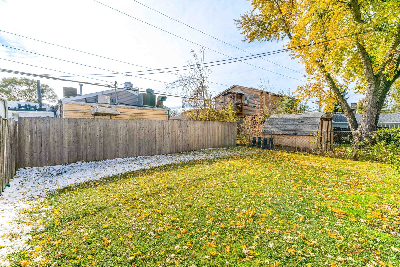 209 E Pineview Drive, Round Lake Park, IL 60073