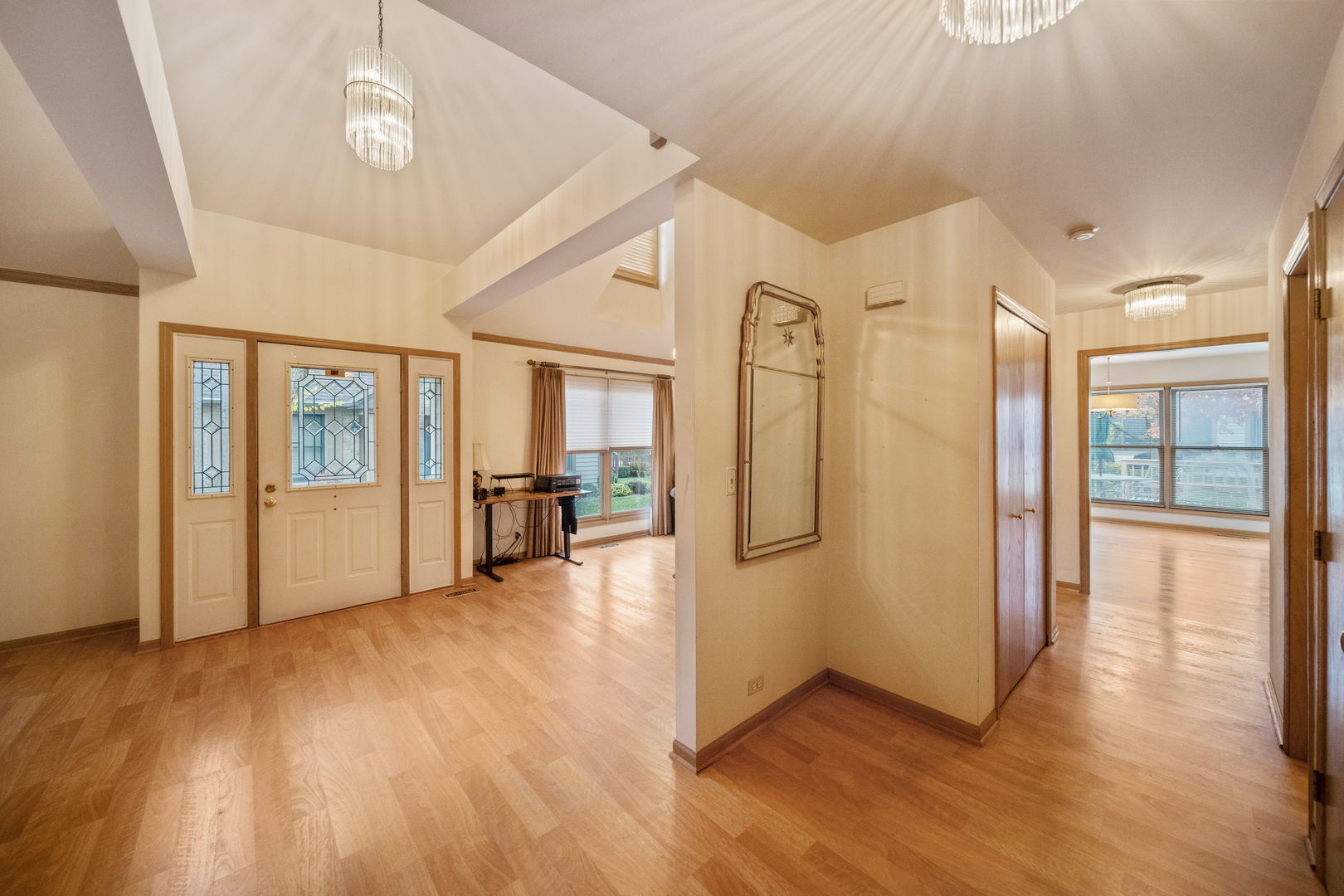 513 Rosebud Drive, Lombard, IL 60148