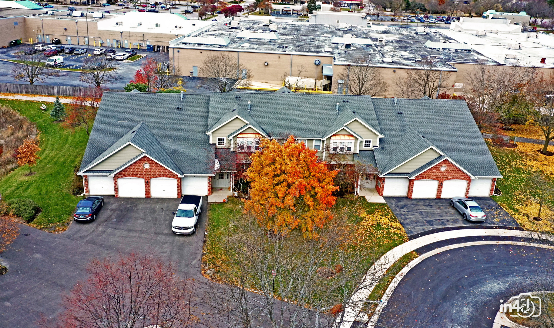 2450 Raleigh Court #2, Schaumburg, IL 60193