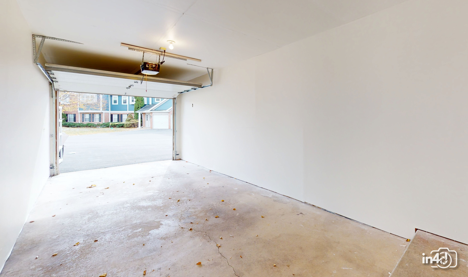 2450 Raleigh Court #2, Schaumburg, IL 60193