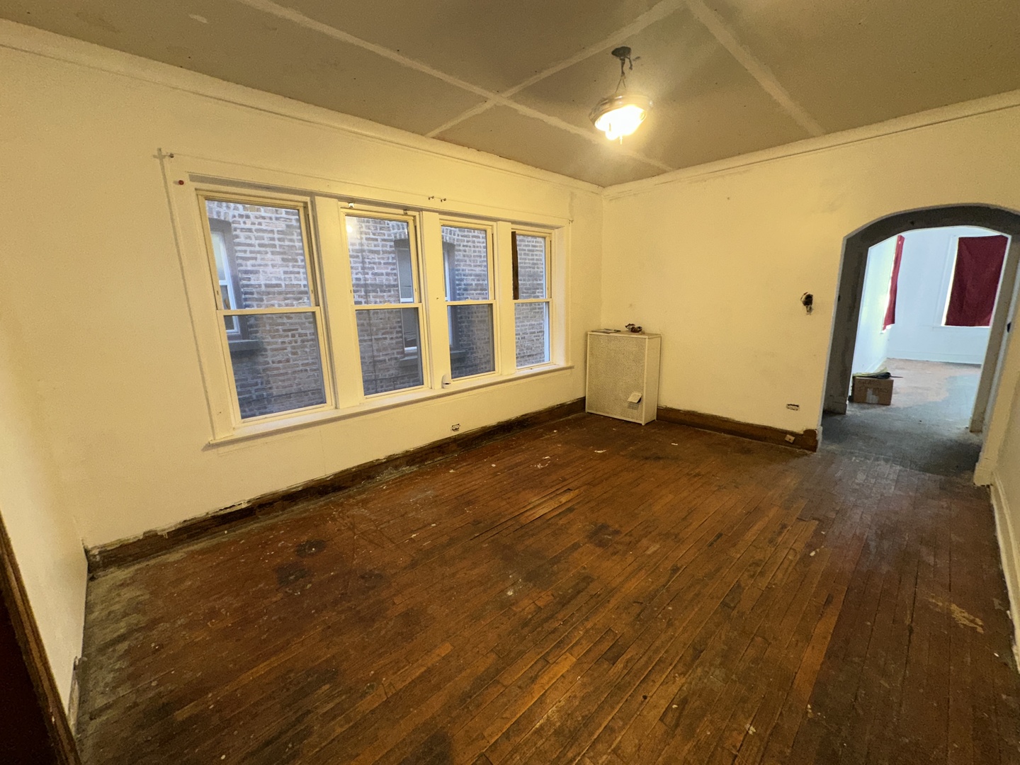 8039 S Ingleside Avenue, Chicago, IL 60619