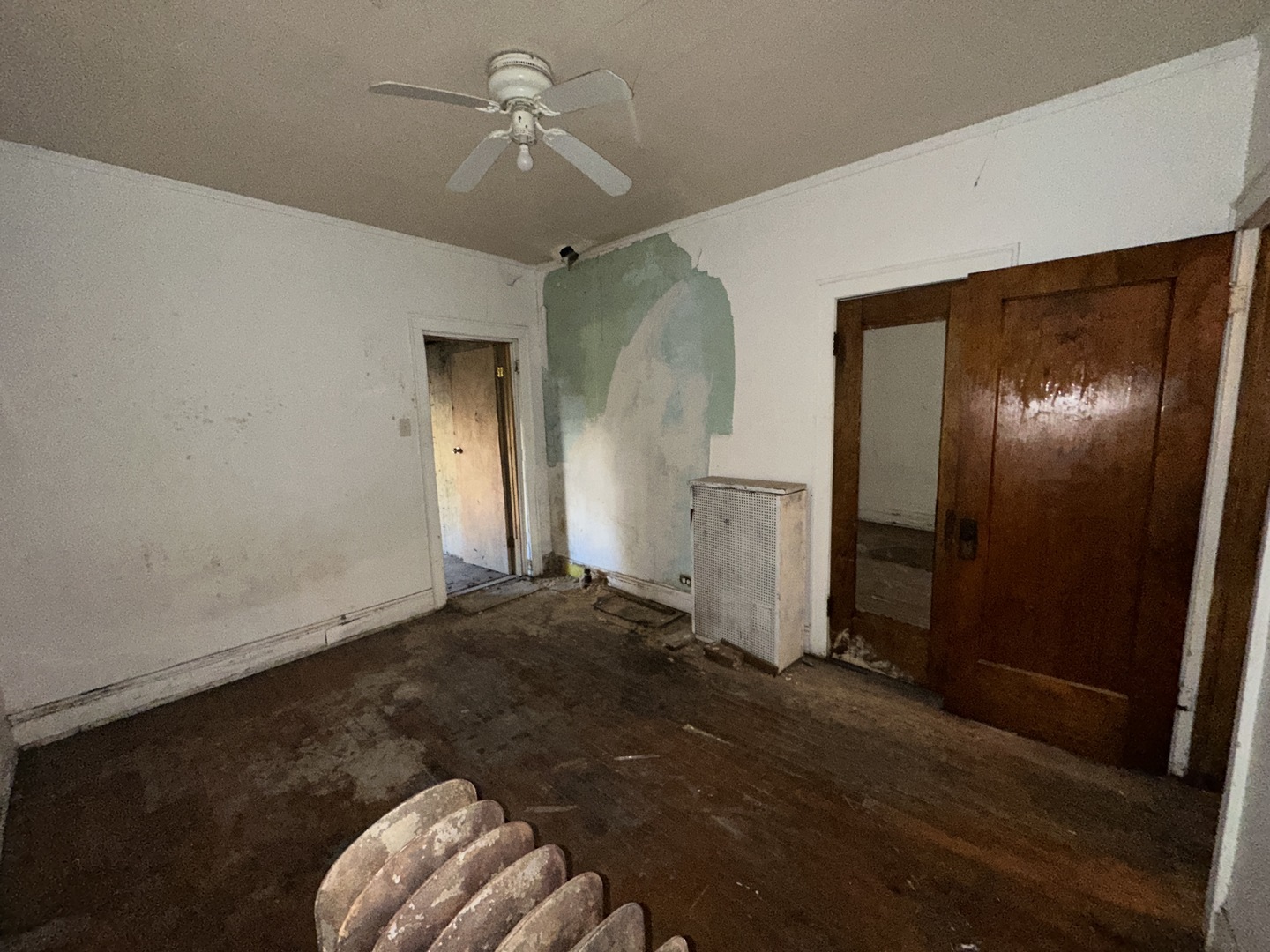 8039 S Ingleside Avenue, Chicago, IL 60619