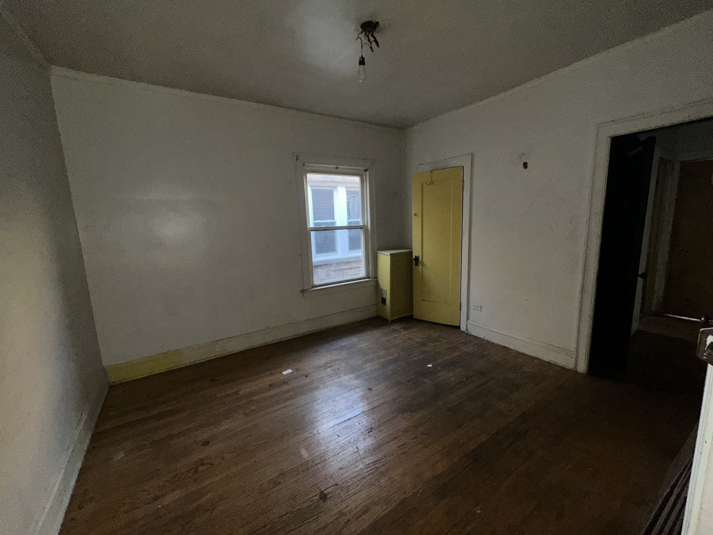 8039 S Ingleside Avenue, Chicago, IL 60619