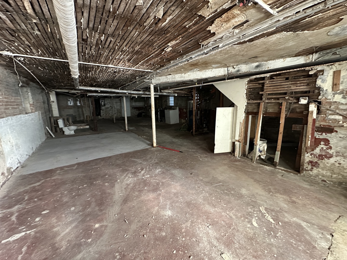 8039 S Ingleside Avenue, Chicago, IL 60619