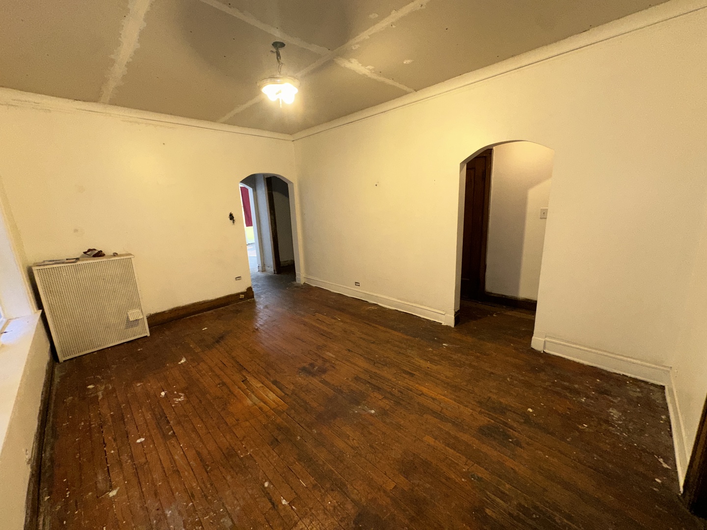 8039 S Ingleside Avenue, Chicago, IL 60619