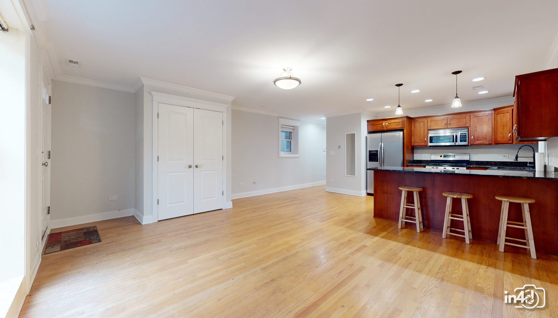 1504 W Augusta Boulevard #1, Chicago, IL 60642