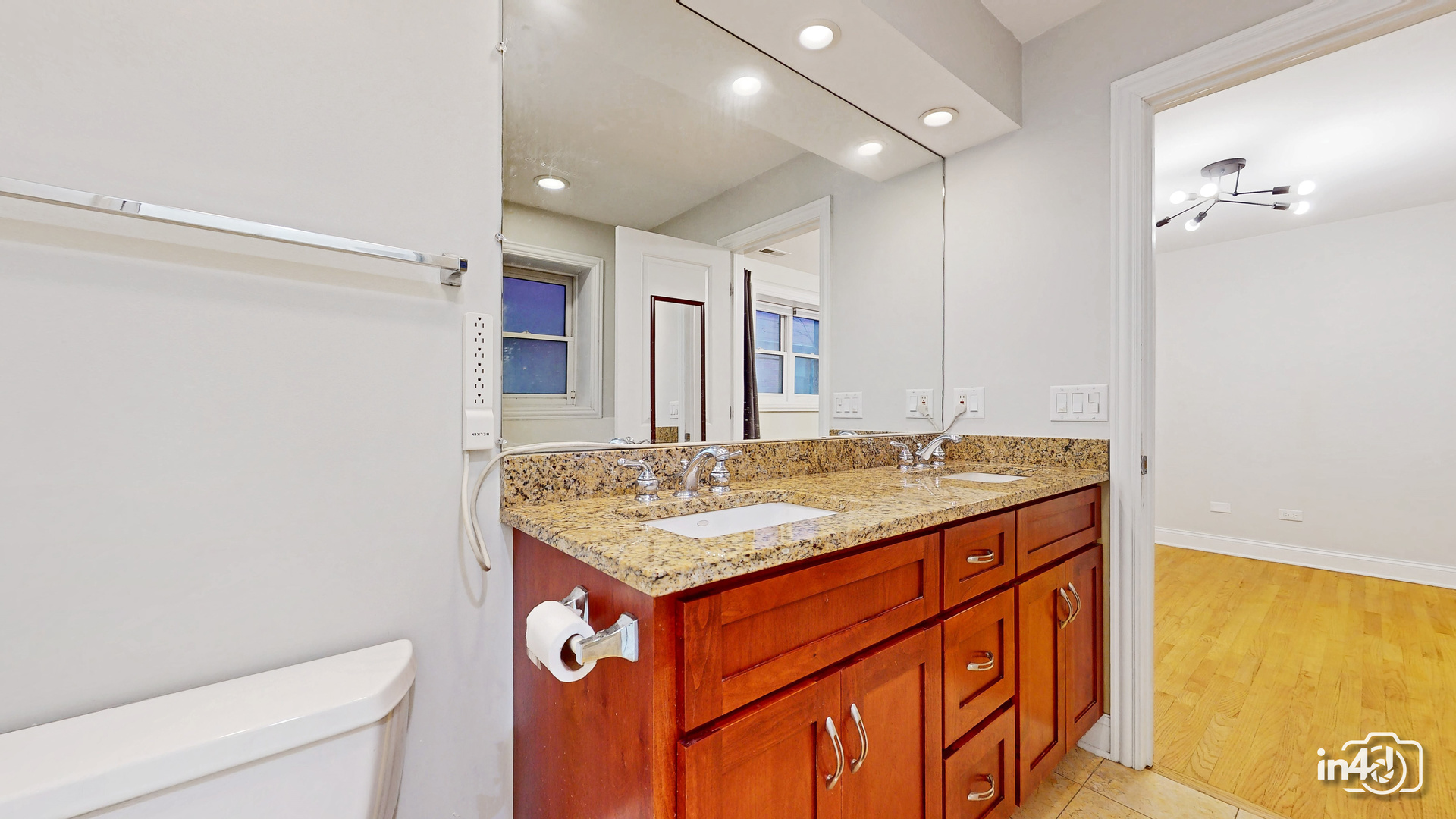 1504 W Augusta Boulevard #1, Chicago, IL 60642