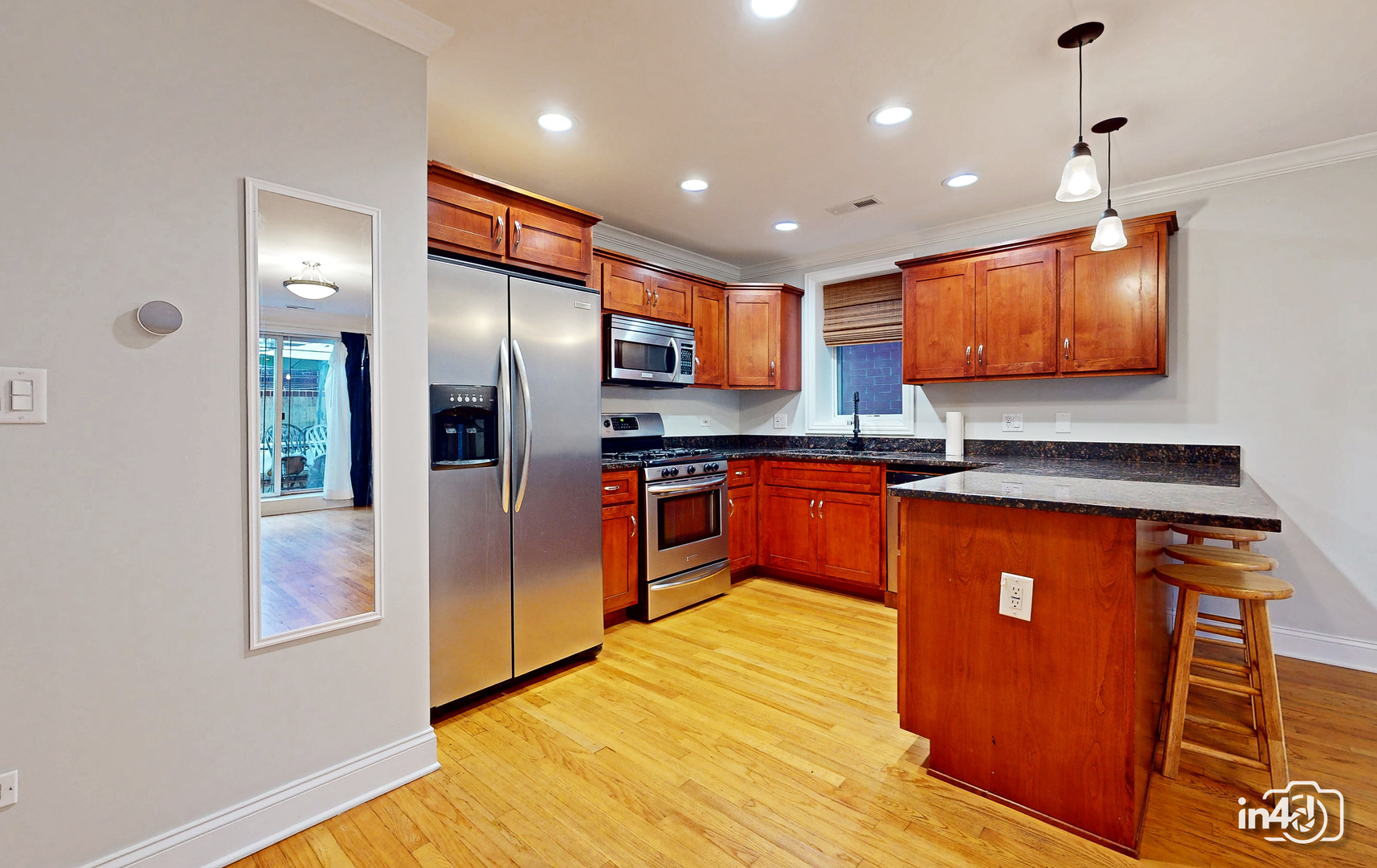 1504 W Augusta Boulevard #1, Chicago, IL 60642