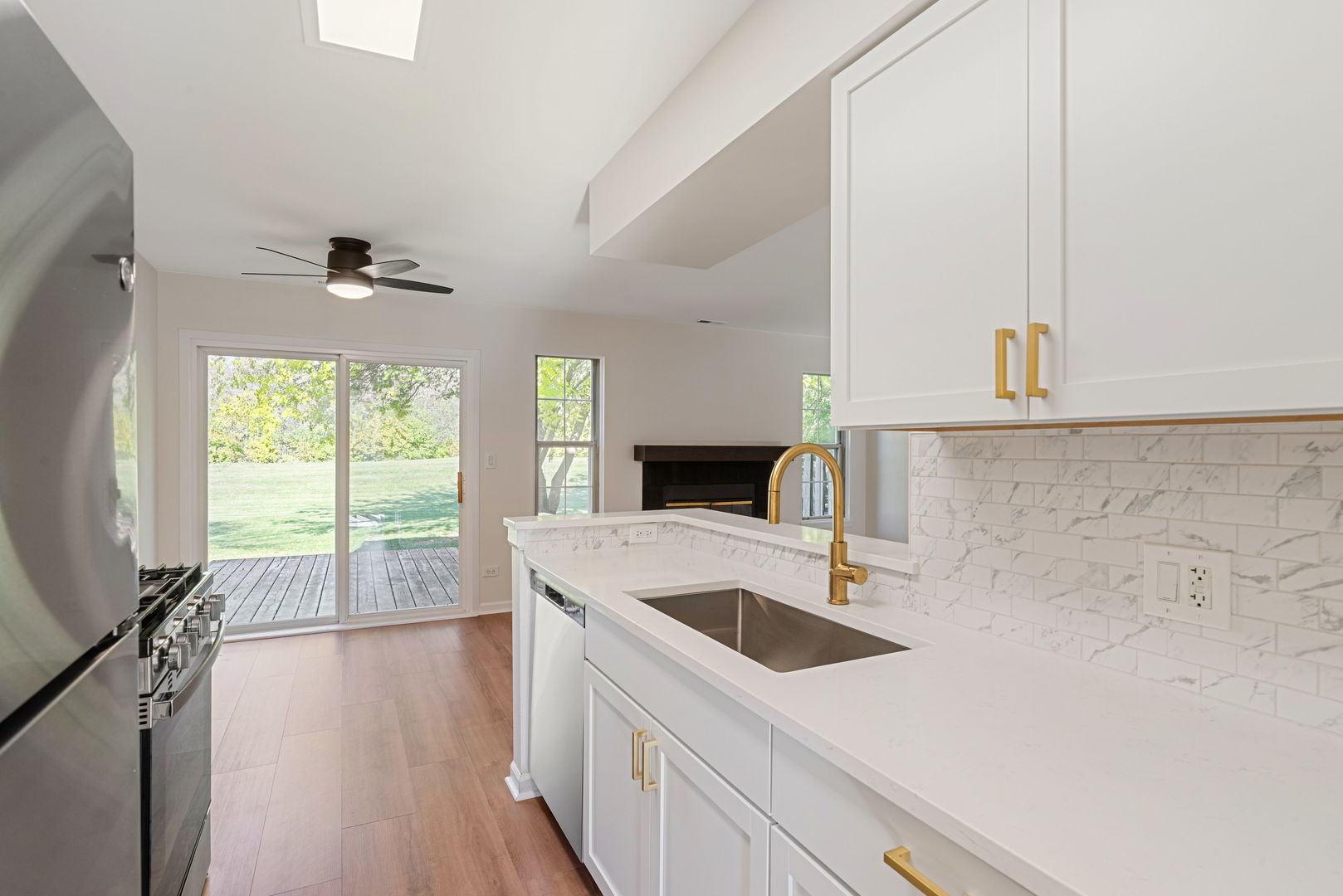 3324 Greenwich Lane, Island Lake, IL 60042