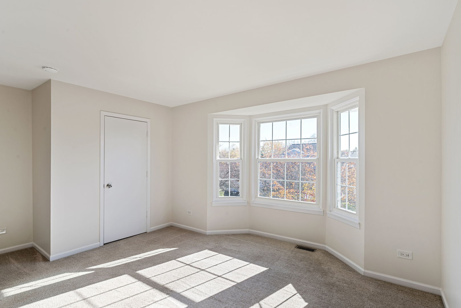 3324 Greenwich Lane, Island Lake, IL 60042