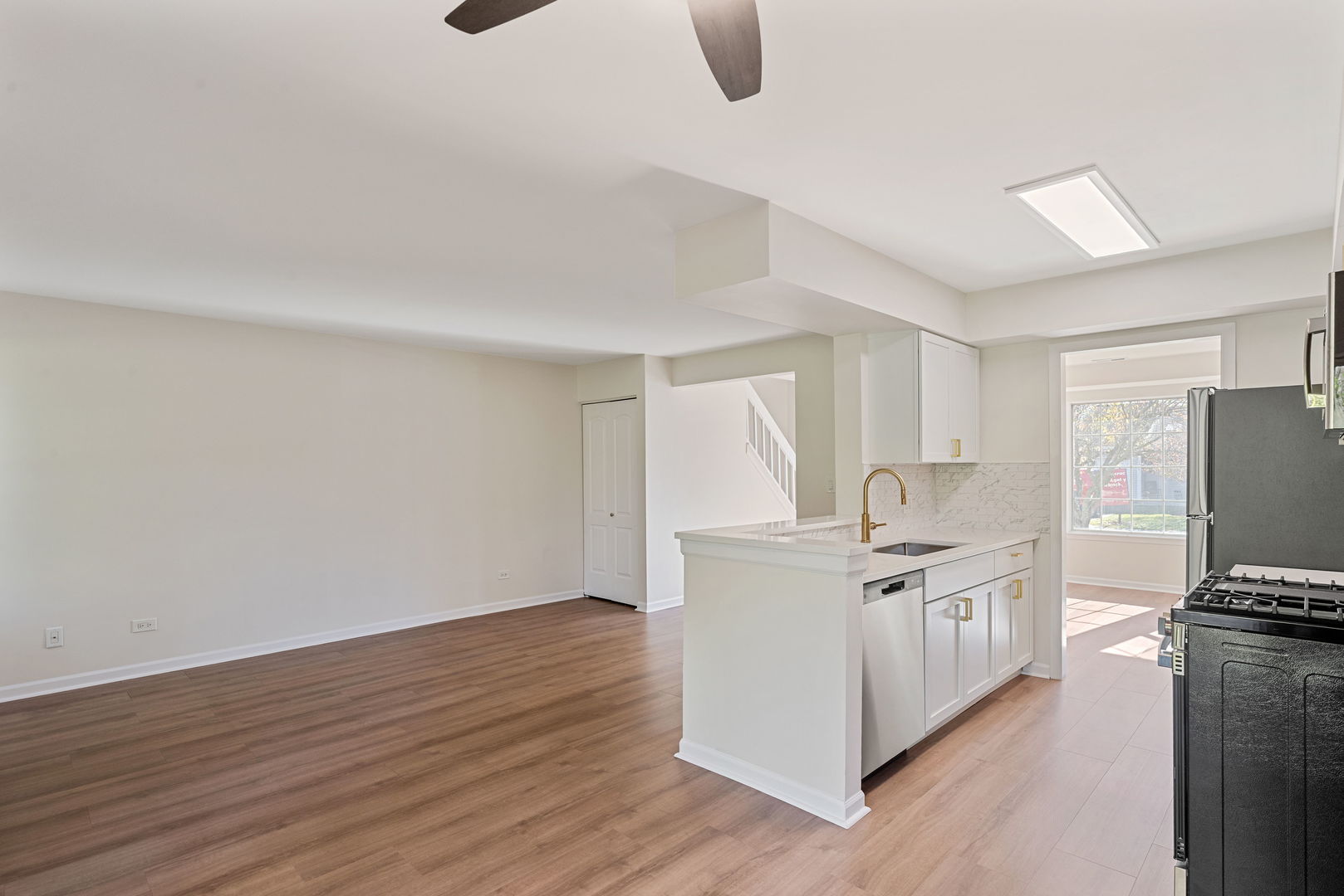 3324 Greenwich Lane, Island Lake, IL 60042