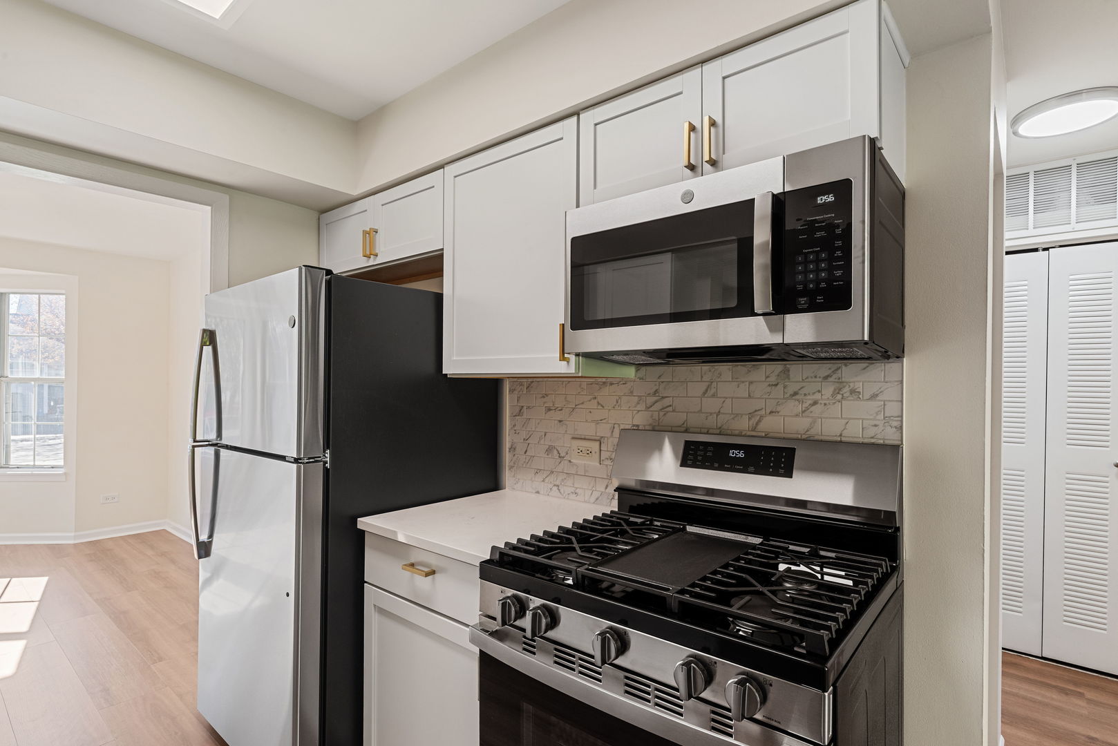 3324 Greenwich Lane, Island Lake, IL 60042