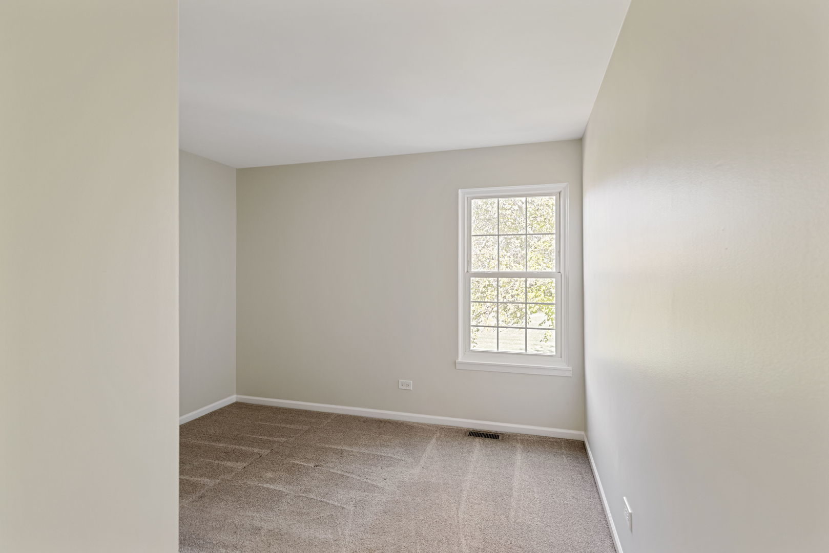 3324 Greenwich Lane, Island Lake, IL 60042