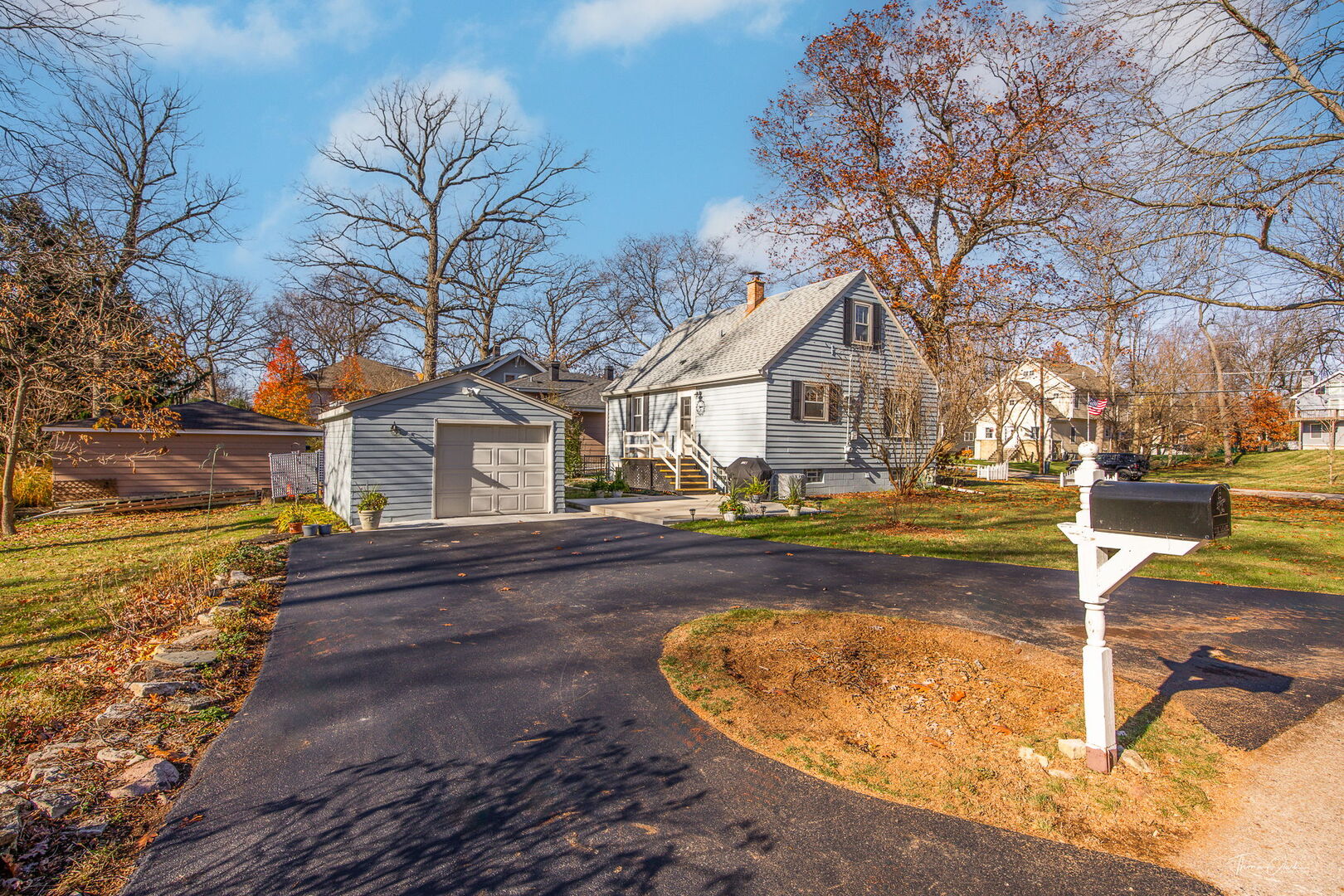 1901 Curtiss Street, Downers Grove, IL 60515