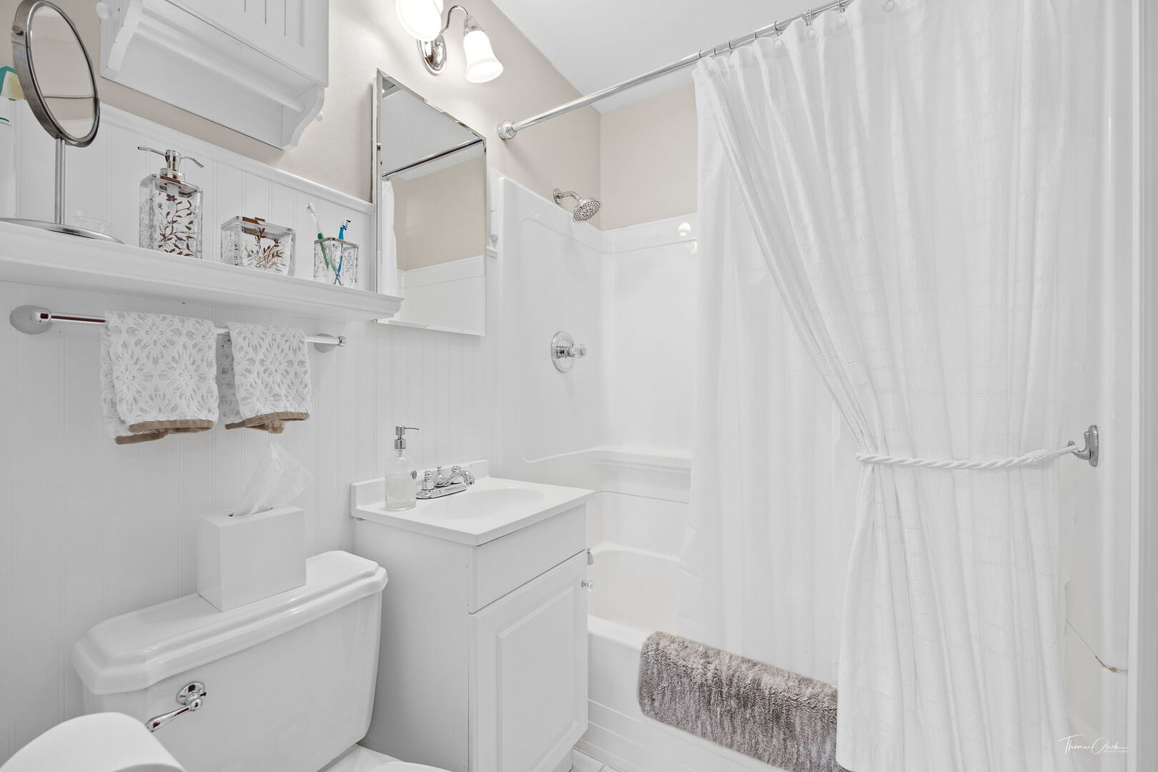 1901 Curtiss Street, Downers Grove, IL 60515