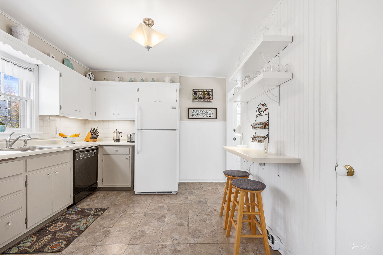 1901 Curtiss Street, Downers Grove, IL 60515