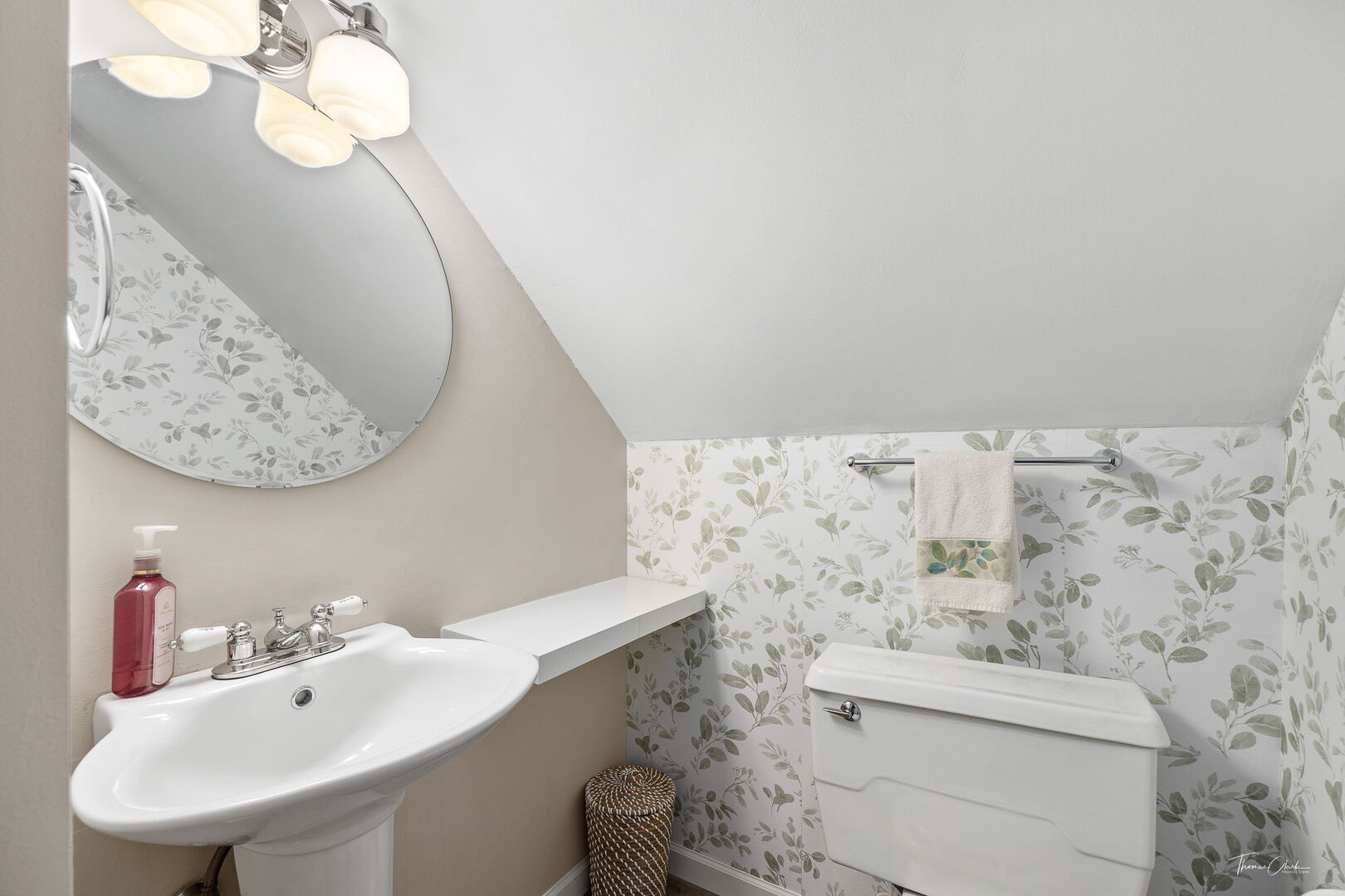 1901 Curtiss Street, Downers Grove, IL 60515