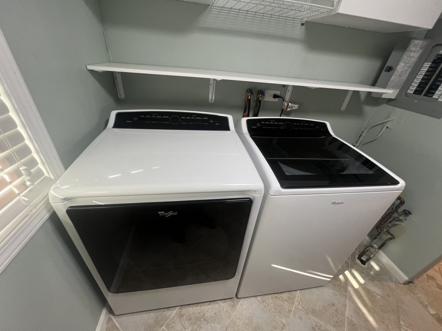 2023 Raleigh Place, Hoffman Estates, IL 60169