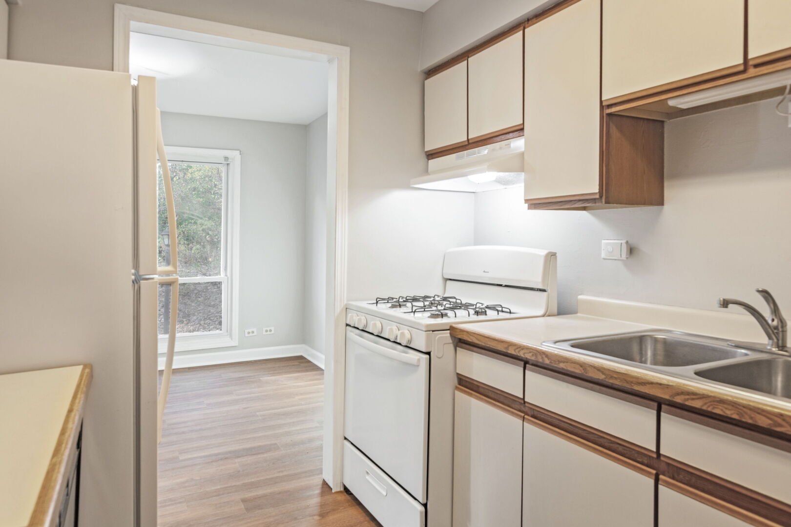 Streamwood, IL 60107