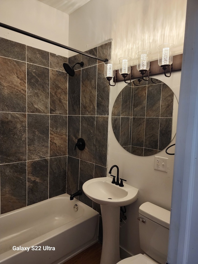 8909 S Houston Avenue #2, Chicago, IL 60617