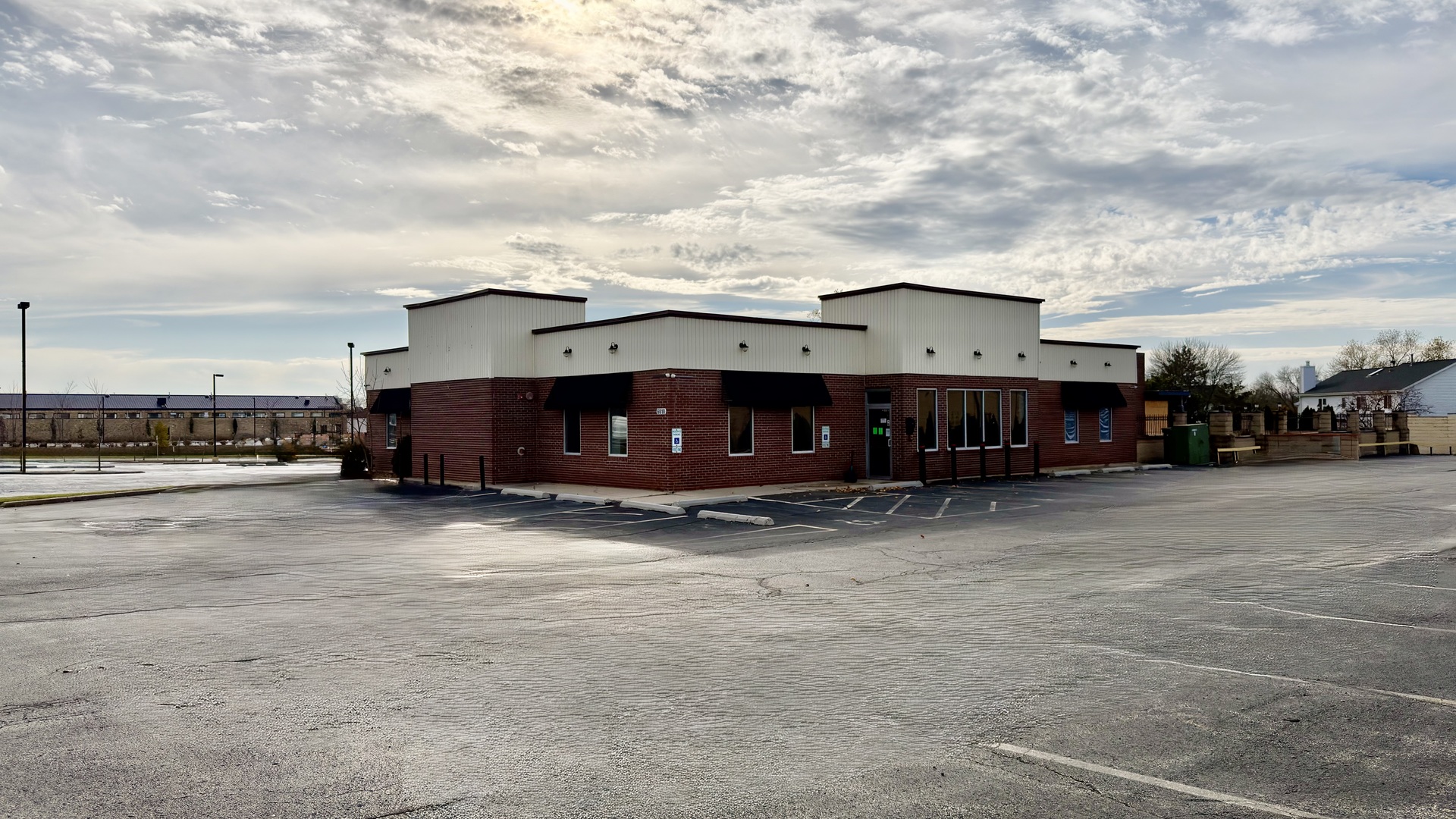 6010 S Cass Avenue, Westmont, IL 60559