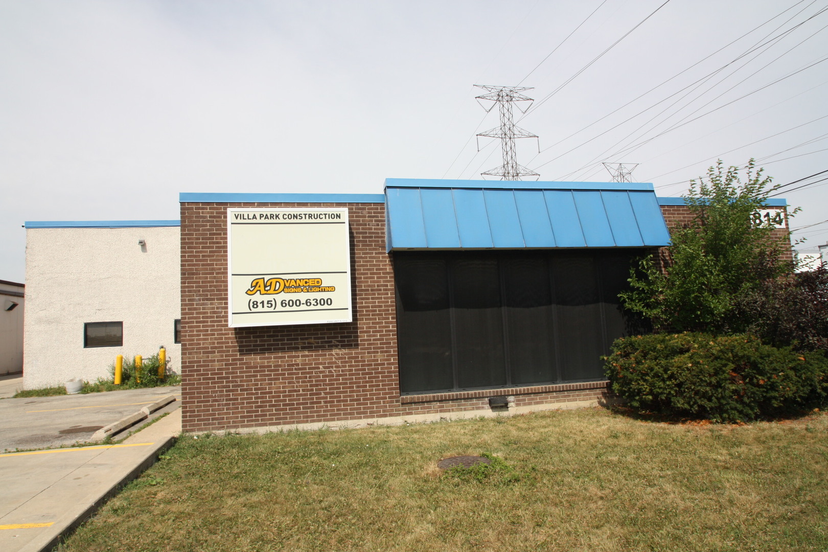 814 S Westwood Avenue, Addison, IL 60101