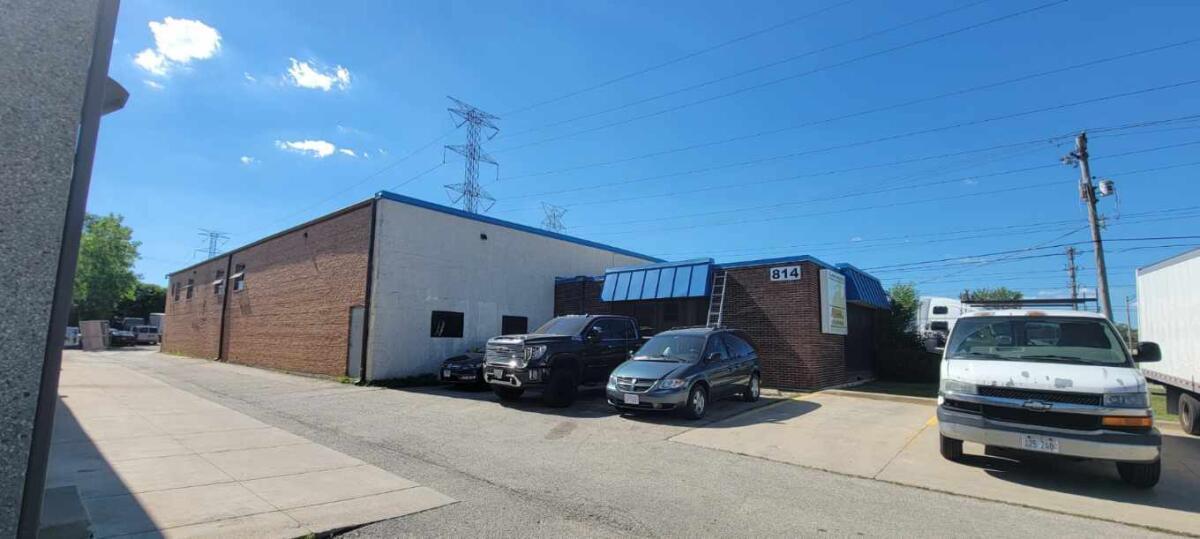 814 S Westwood Avenue, Addison, IL 60101