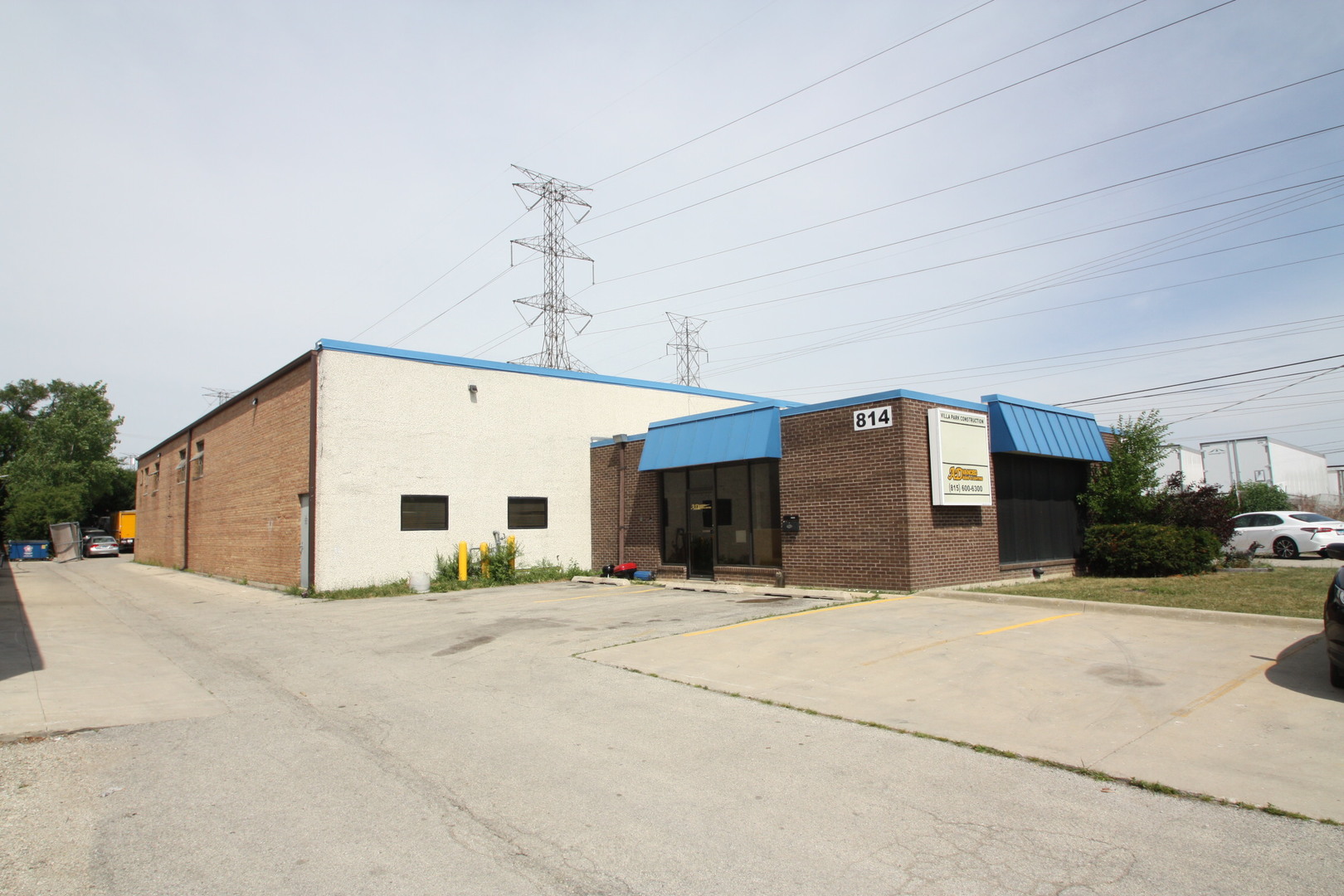 814 S Westwood Avenue, Addison, IL 60101